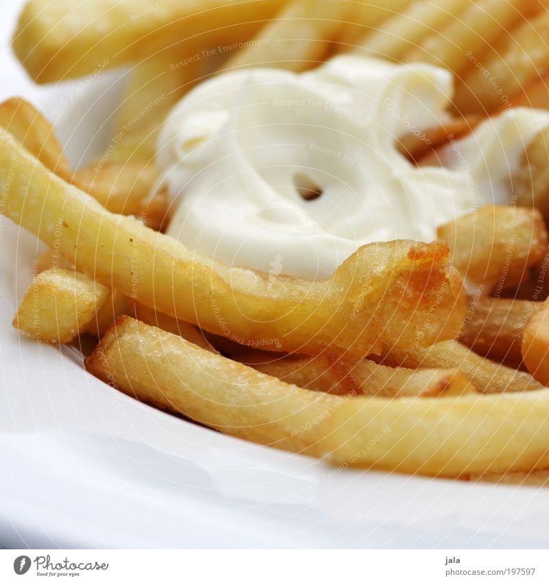 fritten mit majo [LUsertreffen 04|10] Lebensmittel Mayonnaise Pommes frites Mittagessen Fastfood Teller gut heiß Fett knusprig lecker Farbfoto Außenaufnahme Tag