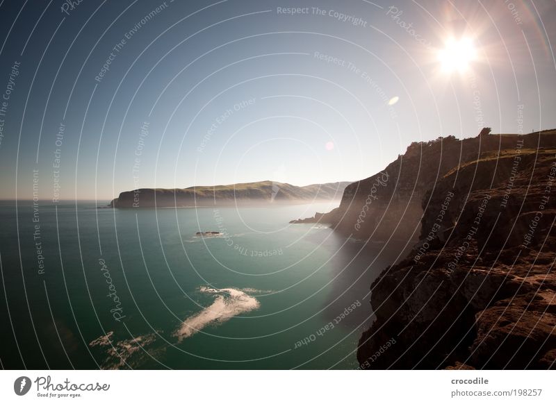 New Zealand XXIX Sonnenenergie Umwelt Natur Landschaft Himmel Sonnenlicht Gras Nutzpflanze Wiese Feld Hügel Felsen Berge u. Gebirge Wellen Küste Strand Bucht