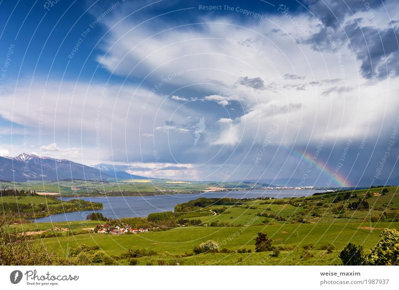 Regenbogen nach Regen. Frühlingsregen und -sturm in den Bergen Ferien & Urlaub & Reisen Ausflug Abenteuer Ferne Sommer Berge u. Gebirge Umwelt Natur Landschaft