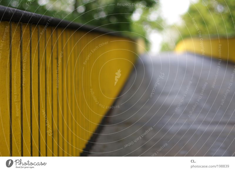 brücke Menschenleer Brücke Bauwerk Architektur Verkehrswege Wege & Pfade gelb ruhig Langeweile Zukunftsangst Partnerschaft Ende Erwartung Hoffnung Horizont