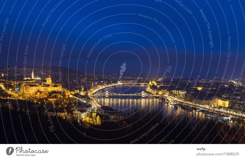 Ungarn Budapest bei Nacht Panorama Tourismus Stadt Architektur historisch Burgpalast Kettenbrücke Beleuchtung Großstadt Donau Attraktion Parlament Schloss