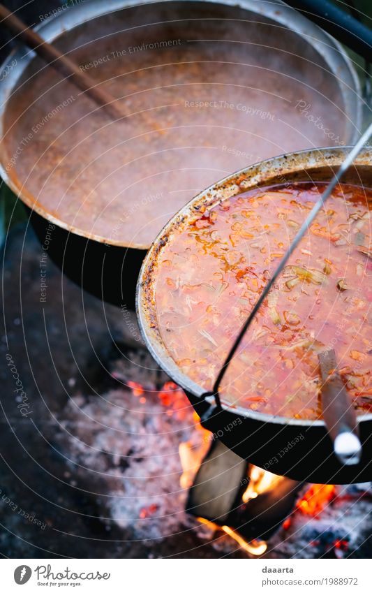 Suppenmomente R Lebensmittel Gemüse Eintopf Ernährung Essen Mittagessen Geschirr Schalen & Schüsseln Topf Lifestyle elegant Stil Freude harmonisch