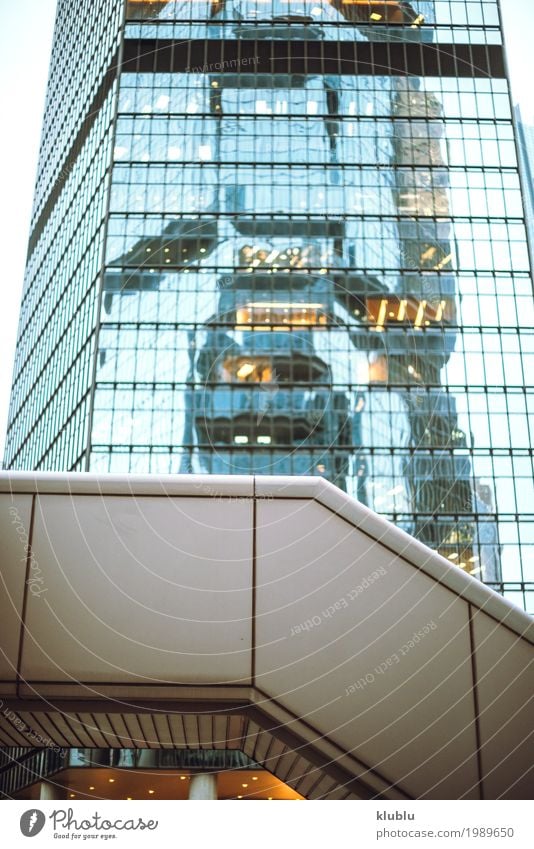 Hongkong ist eine internationale Metropole Leben Ferien & Urlaub & Reisen Tourismus Ausflug Haus Spiegel Büro Landschaft Gebäude Architektur Fassade Straße