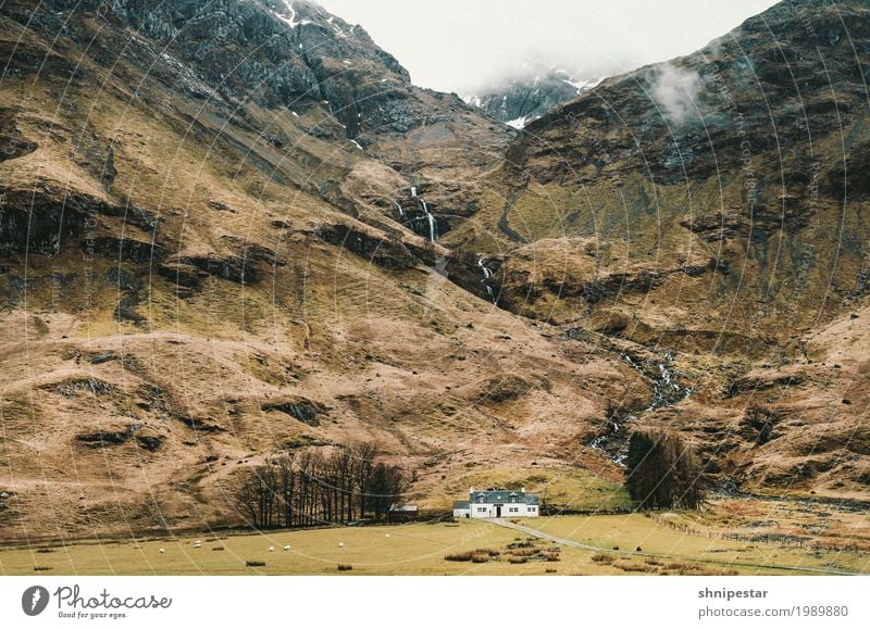 Glen Coe Berge u. Gebirge wandern Umwelt Natur Landschaft Pflanze Urelemente Erde Sand Himmel Wolken Highlands Schneebedeckte Gipfel Schlucht Wasserfall