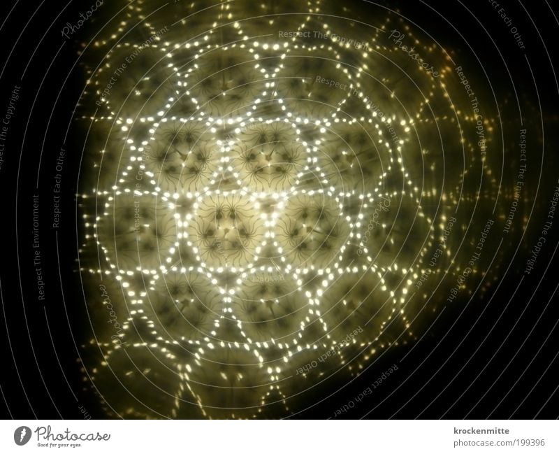 unterm Sternenzelt Lampe Kaleidoskop grün Wiederholung Muster Pattern Spiegelbild Beleuchtung Stern (Symbol) Linie Licht Lichterkette Punkt Leuchtpunkt