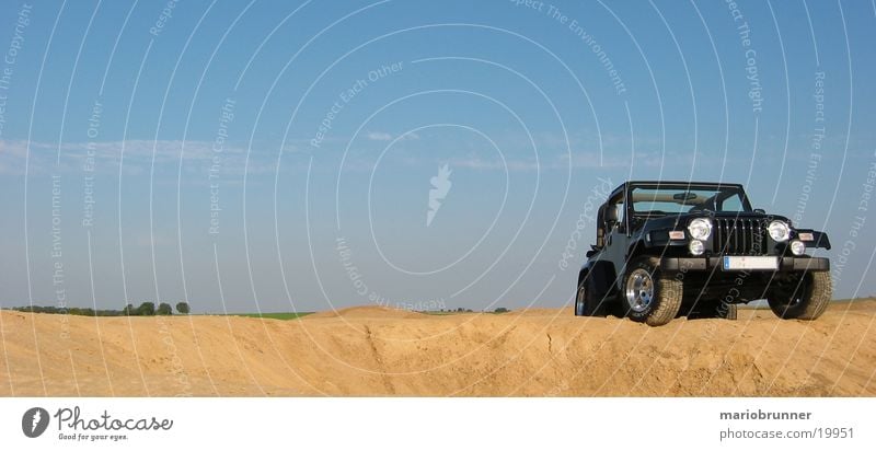 offroad_04 Geländewagen Felge Chrom Staub Cabrio Horizont Verkehr Jeep Wrangler dreckig Erde Himmel