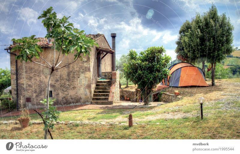 Zelt auf einem Bauernhof in Toskana, Italien Ferien & Urlaub & Reisen Tourismus Sommer Winter Schnee Haus Landschaft Himmel Baum Gebäude Architektur Holz alt