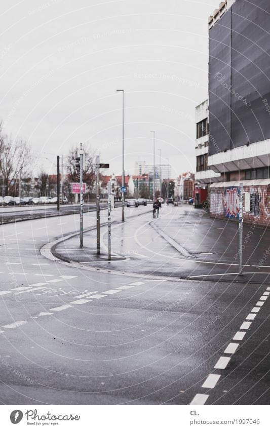 straßenecke in hannover Himmel schlechtes Wetter Regen Hannover Stadt Stadtzentrum Haus Hochhaus Verkehr Verkehrswege Straßenverkehr Autofahren Fahrradfahren