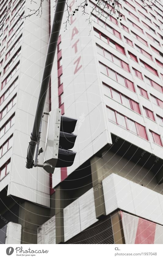 ...platz Hannover Stadt Stadtzentrum Hochhaus Platz Gebäude Architektur Mauer Wand Fassade Fenster Verkehr Verkehrswege Straßenverkehr Ampel Schriftzeichen