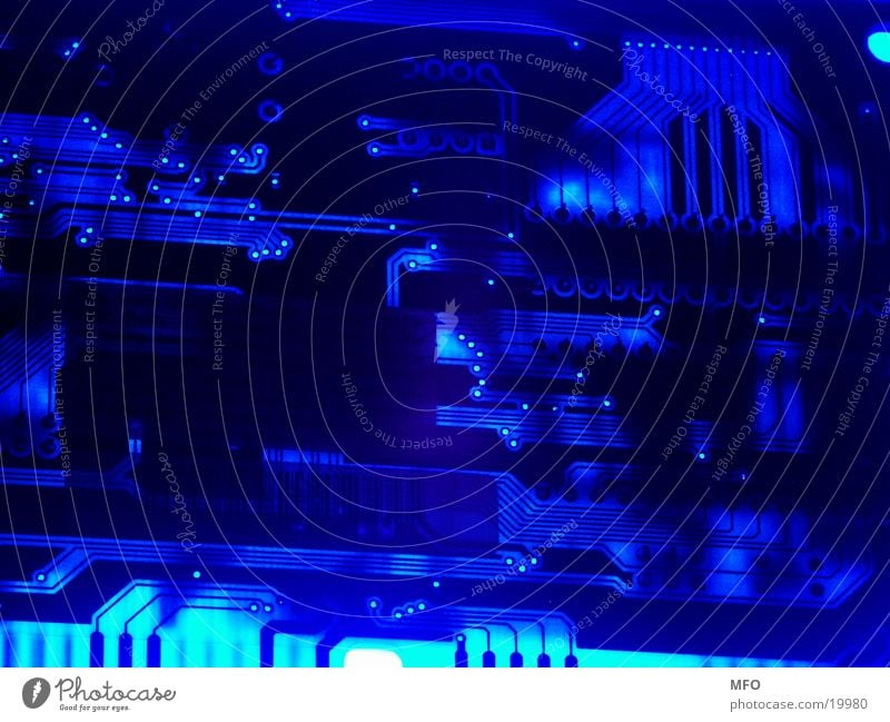 Finstere Technologie Platine Computer Halbleiter Platinenlayout Schaltplan Elektrisches Gerät Technik & Technologie Elektronik Mikrochip Entwurf