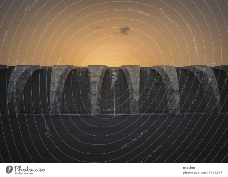 Sonnenschutz Schönes Wetter Küste Hafen Architektur Mauer Wand dunkel gigantisch stark grau orange Buhne Laterne Kolonaden Anlegestelle Wetterschutz sun blocker