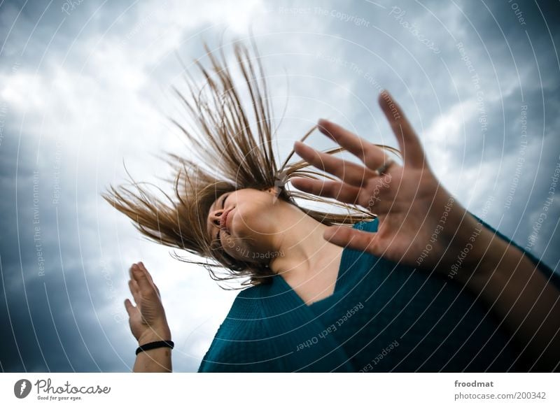 you have to dance Freude feminin Junge Frau Jugendliche Erwachsene genießen Tanzen schön wild Zufriedenheit Lebensfreude Leidenschaft Bewegung Leichtigkeit