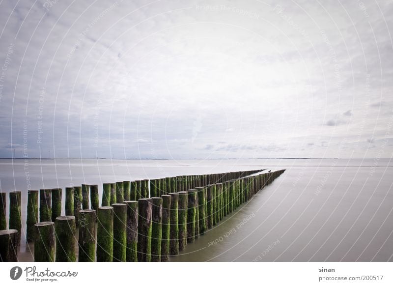 Wellenbrecher Umwelt Natur Landschaft Urelemente Luft Wasser Himmel Wolken Herbst Klima schlechtes Wetter Küste Strand Bucht Nordsee Meer ästhetisch