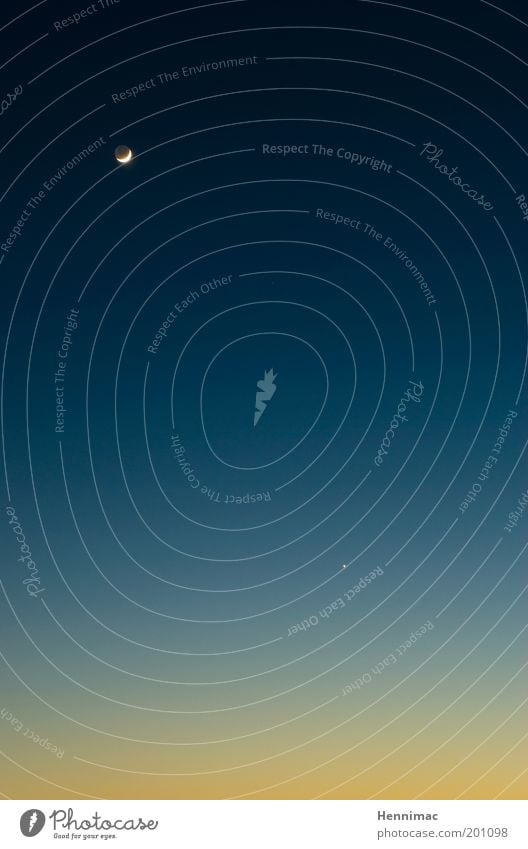 384401 km. ruhig Wissenschaften Raumfahrt Kunstwerk Natur Luft Himmel Nachthimmel Stern Mond atmen Erholung fliegen träumen ästhetisch frei Unendlichkeit blau