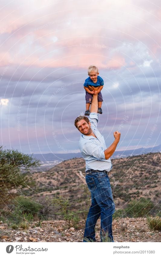 Flieg Engelein flieg... #3 Freude Kindererziehung Mensch maskulin Baby Kleinkind Junge Mann Erwachsene Eltern Vater Kindheit Leben Landschaft toben Fröhlichkeit