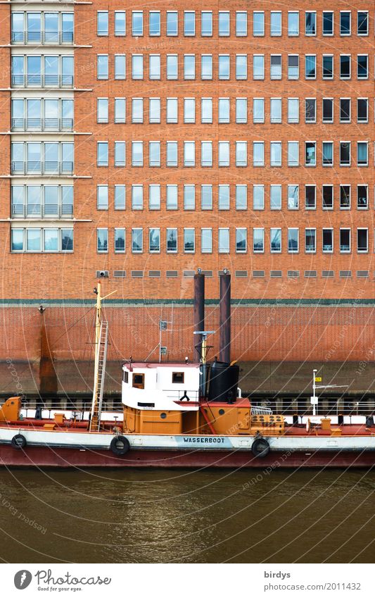 Hamburg Wasser Fluss Elbe Hafenstadt Architektur Fassade Fenster Alte Speicherstadt Schifffahrt Binnenschifffahrt Wasserfahrzeug Schwimmen & Baden ästhetisch