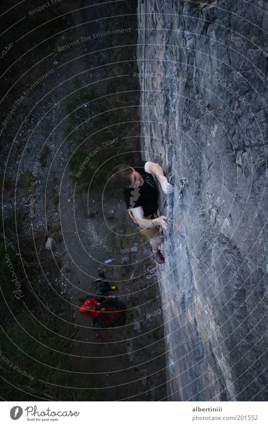 Fingerspiel Sport Mensch maskulin Mann Erwachsene 2 18-30 Jahre Jugendliche Umwelt Natur Felsen Alpen hoch sportlich stark Abenteuer anstrengen einzigartig