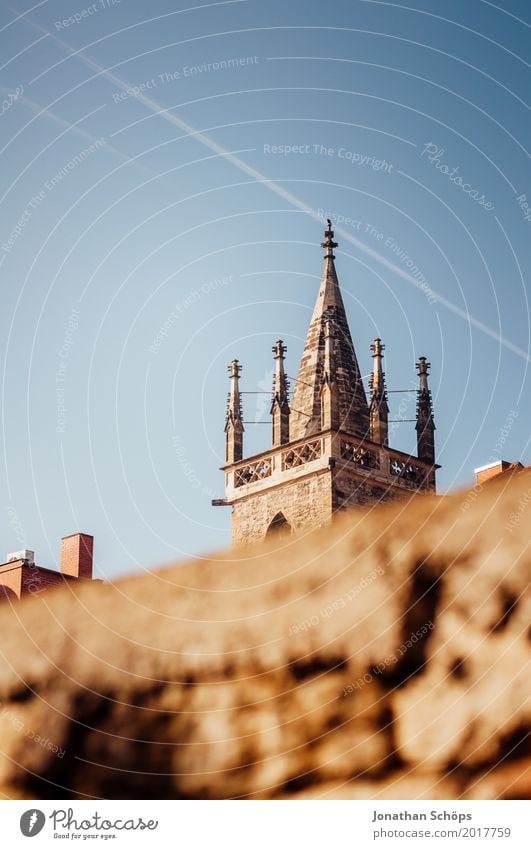 Johannesturm Erfurt Winter Altstadt Turm Mauer Wand historisch Jubiläum Kirchturm Kirchturmspitze Thüringen Blauer Himmel Himmel (Jenseits) Kirche