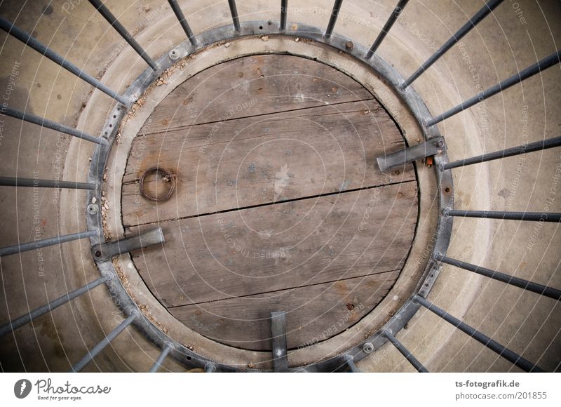 Käfighaltung Bremen Glockenturm Kirche Dom Turm Stein Holz Metall Stahl Rost Gitter Justizvollzugsanstalt Eiserner Käfig Mittelalter Folter Haftstrafe gefangen