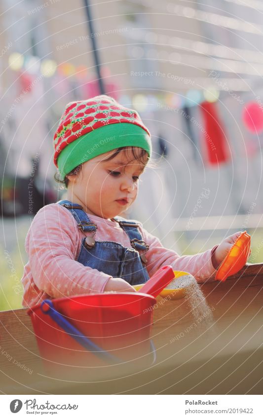 Erdbeermütze I Kunst Kunstwerk ästhetisch Sandkasten Spielen spielend Kind Kindheit Kindergarten Kindheitserinnerung Kinderspiel kindlich kinderleicht schön