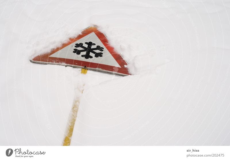 und nun zum Wetter Winter Eis Frost Schnee Zeichen Schilder & Markierungen Hinweisschild Warnschild Verkehrszeichen kalt gelb rot weiß bizarr Klima Warnhinweis