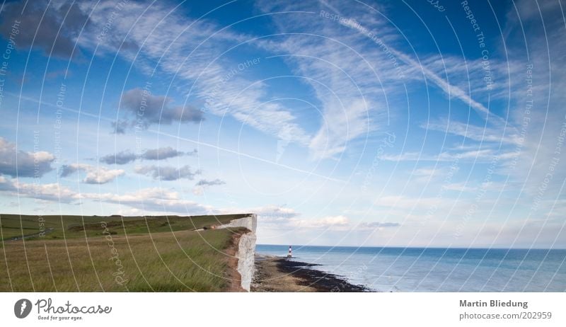 Beachy Head Ferien & Urlaub & Reisen Meer Landschaft Urelemente Himmel Wolken Schönes Wetter Wind Felsen Küste Nordsee Leuchtturm frei gigantisch Unendlichkeit