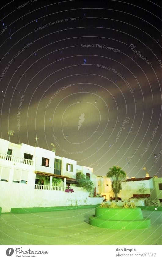 Buenas noches 2 Haus Garten Himmel Wolken Nachthimmel Sommer Insel Fuerteventura Morro Jable Fischerdorf Einfamilienhaus Traumhaus Platz Reihenhaus beobachten