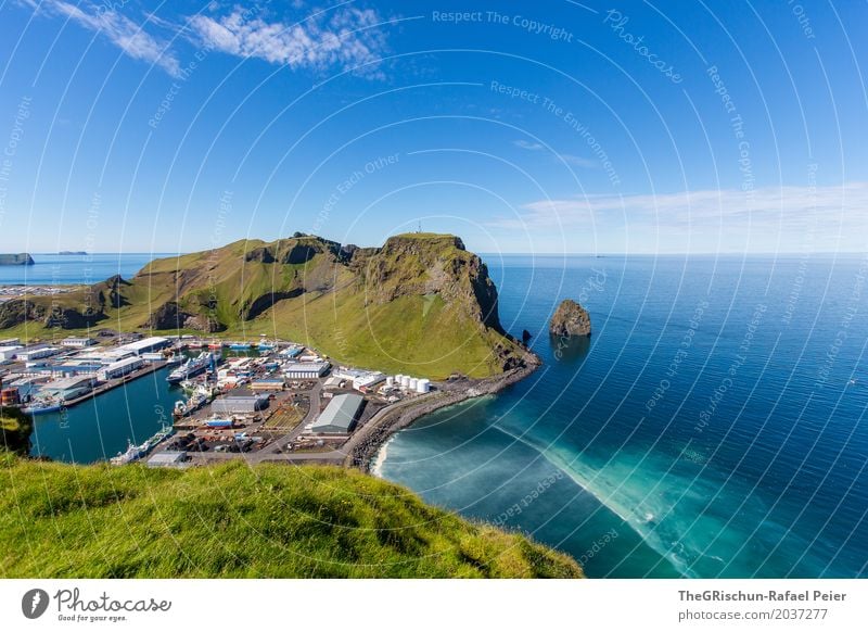 Heimaey V Umwelt Natur Landschaft Wolken Sonne Schönes Wetter Küste blau grün türkis Meer Insel Island Hügel Aussicht Panorama (Aussicht) Hafen