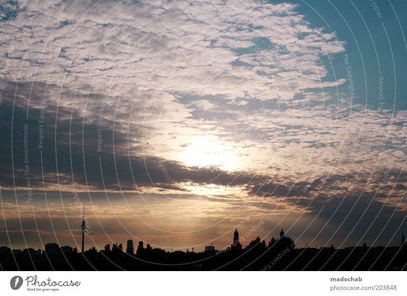 BERLIN, GERMANY Himmel Wolken Horizont Sonnenaufgang Sonnenuntergang Sonnenlicht Schönes Wetter Berlin Stadt Hauptstadt Stadtzentrum Skyline Sehenswürdigkeit