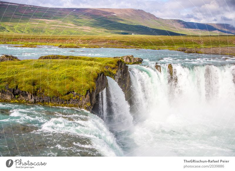 Godafoss Umwelt Natur Landschaft blau grün weiß Wasserfall Wassermassen Island Reisefotografie Attraktion Tourismus Fluss beeindruckend Farbfoto Außenaufnahme