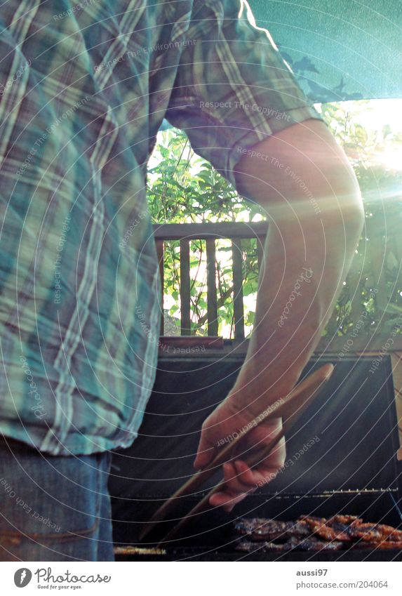 Dieter, wir danken dir! Grillen Appetit & Hunger Steak Feste & Feiern Sonnenstrahlen Griller Grillsaison Farbfoto Außenaufnahme drehen Fleisch maskulin