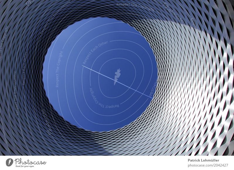 Luft nach oben Architektur Umwelt Wolkenloser Himmel Schönes Wetter Basel Schweiz Europa Stadtzentrum Menschenleer Bauwerk Gebäude Dach Sehenswürdigkeit