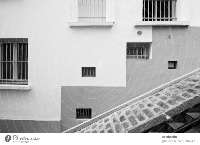 Treppe zum Montmartre Niveau Geometrie Ecke Fenster Vorderseite Fensterfront Gitter aufsteigen Abstieg Karriere Luke Loch Kopfsteinpflaster Paris Sicherheit