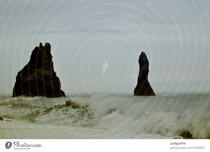 Island Umwelt Natur Landschaft Wasser Himmel Klima Felsen Wellen Küste Strand Meer Vík í Mýrdal außergewöhnlich dunkel fantastisch fest nass natürlich stark