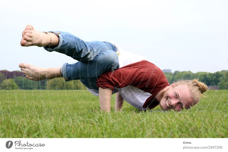 Vince Fitness Sport-Training maskulin Mann Erwachsene 1 Mensch festhalten lachen Bewegung Inspiration Kontrolle Konzentration Körperpflege Perspektive Farbfoto