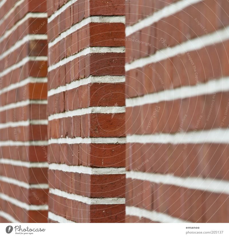 1920 Bauwerk Gebäude Architektur Mauer Wand Fassade Stein Backstein eckig retro rot weiß Linie gerade ziegelrot Farbfoto mehrfarbig Außenaufnahme Nahaufnahme