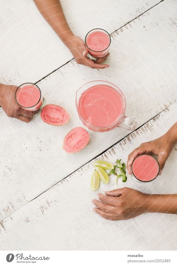 Smoothie Gemüse Frucht Ernährung Essen Picknick Vegetarische Ernährung Diät Saft Lifestyle exotisch Gesunde Ernährung Leben Sommer Mensch Frau Erwachsene Hand 3