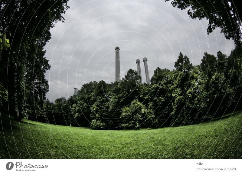 Isarstadt Umwelt Natur Landschaft Wolken Sommer schlechtes Wetter Pflanze Gras Park München Bauwerk Gebäude Schornstein Erholung grün Gegenteil Farbfoto