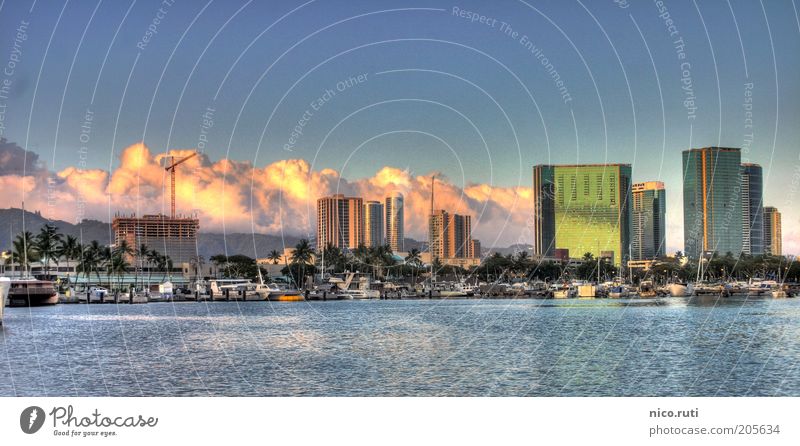 thundery Ferien & Urlaub & Reisen Tourismus Städtereise Meer Honolulu Hawaii USA Amerika Stadt Hafenstadt Stadtzentrum Skyline Haus Bauwerk Gebäude Architektur