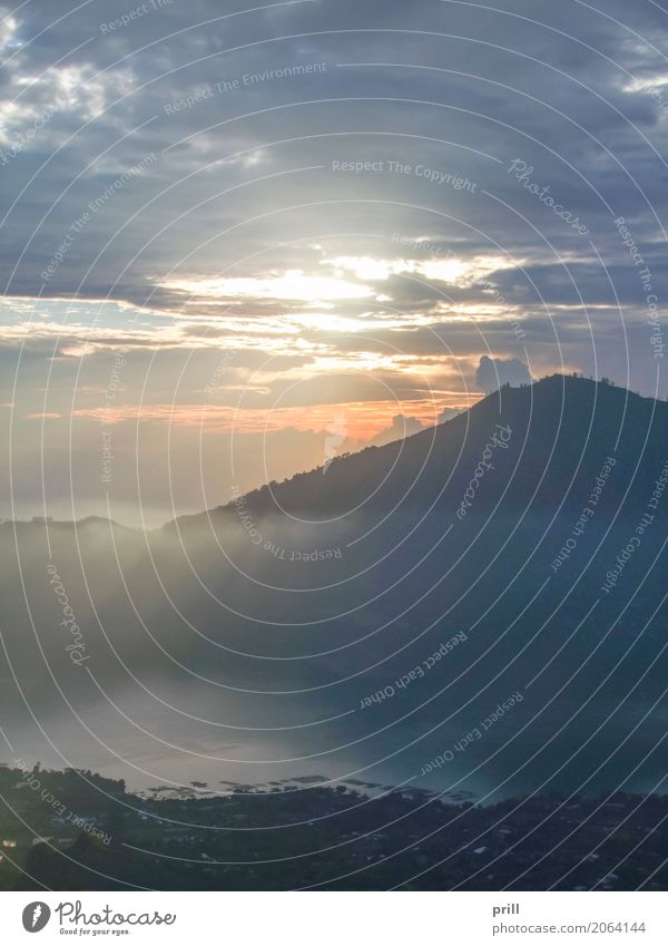 Mount Batur in Indonesia Tourismus Berge u. Gebirge Landschaft Pflanze Felsen Gipfel Vulkan Sehenswürdigkeit Wahrzeichen Stein hoch batur gunung batur Bali