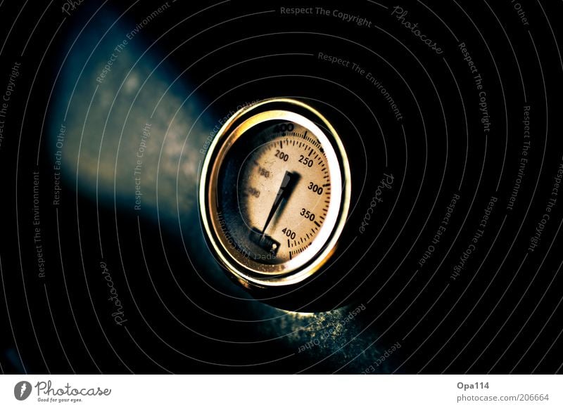 500°C Messinstrument Thermometer dunkel blau schwarz Farbfoto Außenaufnahme Nahaufnahme Detailaufnahme Makroaufnahme Menschenleer Textfreiraum links