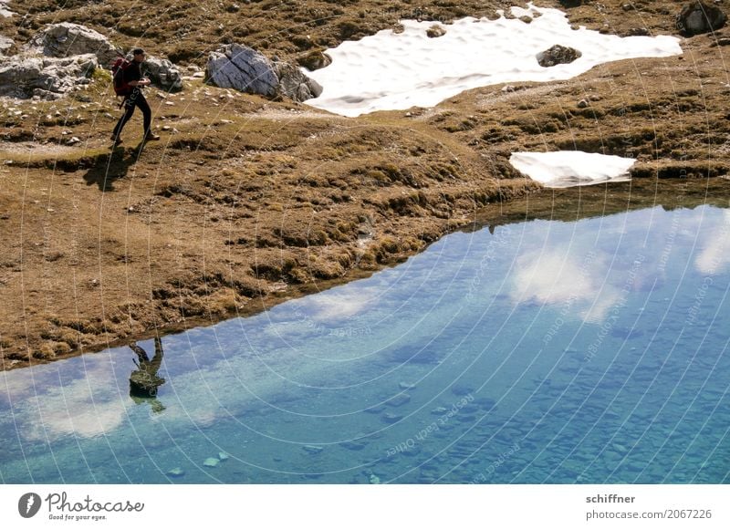 Doppelgänger Mensch maskulin Mann Erwachsene 1 Umwelt Natur Landschaft Himmel Wolken Schnee Felsen Alpen Berge u. Gebirge gehen wandern Schneedecke Gebirgssee