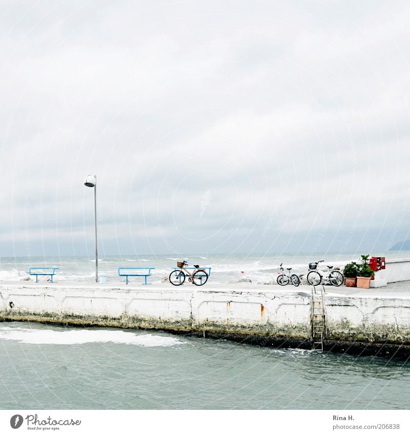 Menschenleer - oder Sturm über der Adria Natur Urelemente Luft Wasser Himmel Wolken Horizont Sommer Klima Wetter schlechtes Wetter Wind Meer Italien