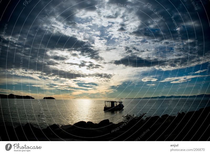 Sonnenaufgang im Abel Tasman Nationalpark Landschaft Luft Wasser Himmel Wolken Sonnenuntergang Küste Strand Bucht Meer Pazifik Bootsfahrt Fischerboot Abenteuer