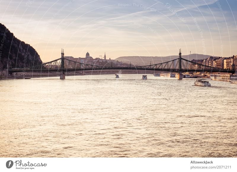 Sonnenuntergang auf der Donau 2 Farbfoto Außenaufnahme Dämmerung Abend Tag Sonnenlicht Sonnenstrahlen Menschenleer Panorama (Aussicht) Ferien & Urlaub & Reisen