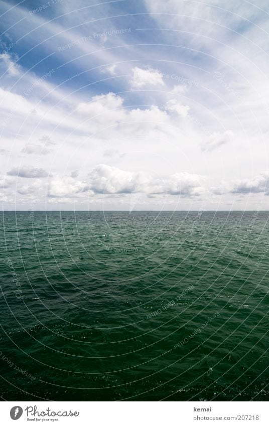 Ostsee Umwelt Natur Wasser Himmel Wolken Sonnenlicht Sommer Klima Schönes Wetter Wärme Meer Wasseroberfläche Meerwasser blau grün weiß Horizont