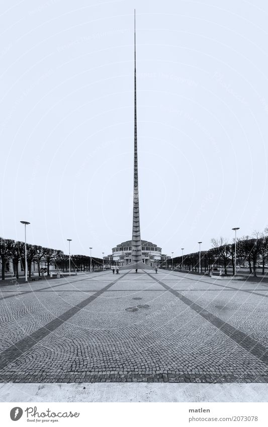 Die Nadel Stadt Park Bauwerk Gebäude Architektur Sehenswürdigkeit gigantisch lang Spitze Platz Breslau Jahrhunderthalle Schwarzweißfoto Außenaufnahme Low Key