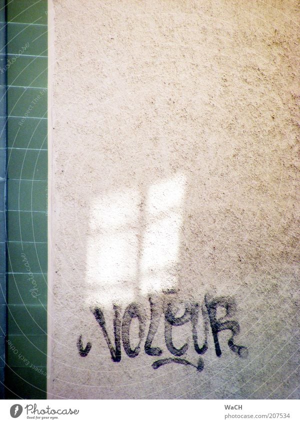 voleur (Dieb) Stil Design Jugendkultur Subkultur Haus Bauwerk Gebäude Mauer Wand Zeichen Schriftzeichen Graffiti entdecken zeichnen einfach Farbfoto