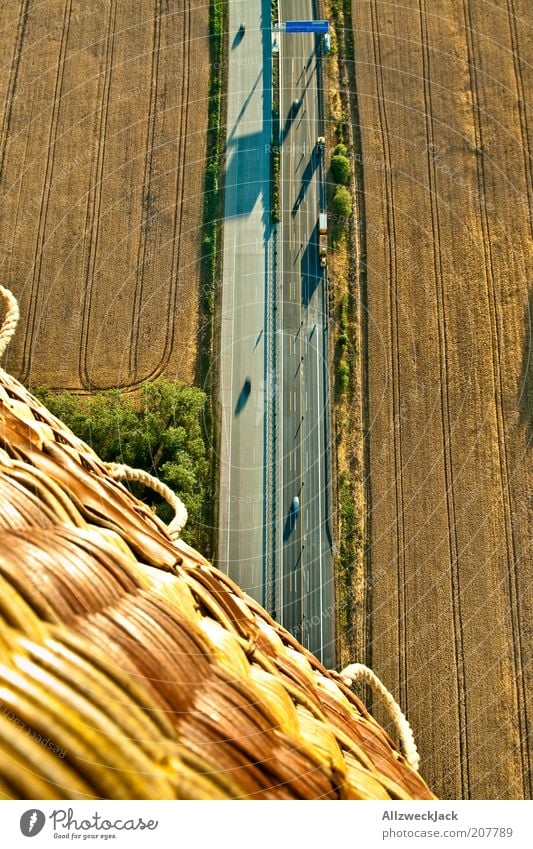 A10 / Abfahrt Saarmund Verkehrsmittel Verkehrswege Straßenverkehr Autobahn Fahrzeug Luftverkehr Ballone Abenteuer fliegen fahren Ballonfahrt Ballonkorb hoch