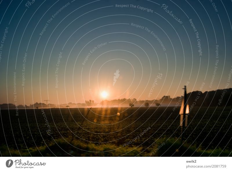 Del Sol Umwelt Natur Landschaft Wolkenloser Himmel Horizont Schönes Wetter Baum Feld Verkehrsschild Bewegung fahren unterwegs Schliere Streifen Morgendämmerung